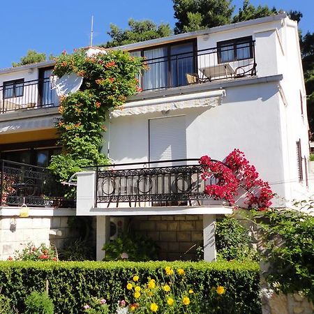 Guesthouse Apartment Bozica Bol Exterior foto