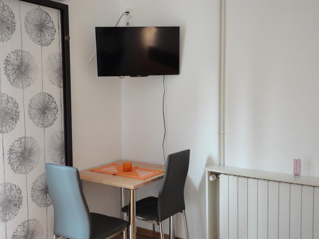 Guesthouse Apartment Bozica Bol Quarto foto