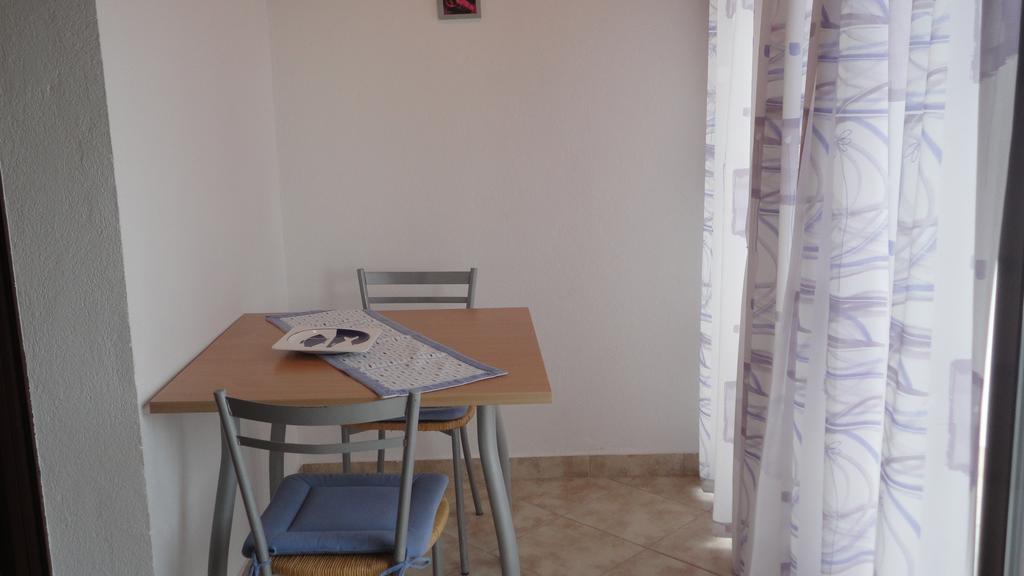 Guesthouse Apartment Bozica Bol Exterior foto