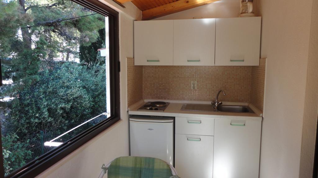 Guesthouse Apartment Bozica Bol Quarto foto