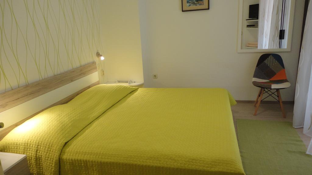 Guesthouse Apartment Bozica Bol Exterior foto